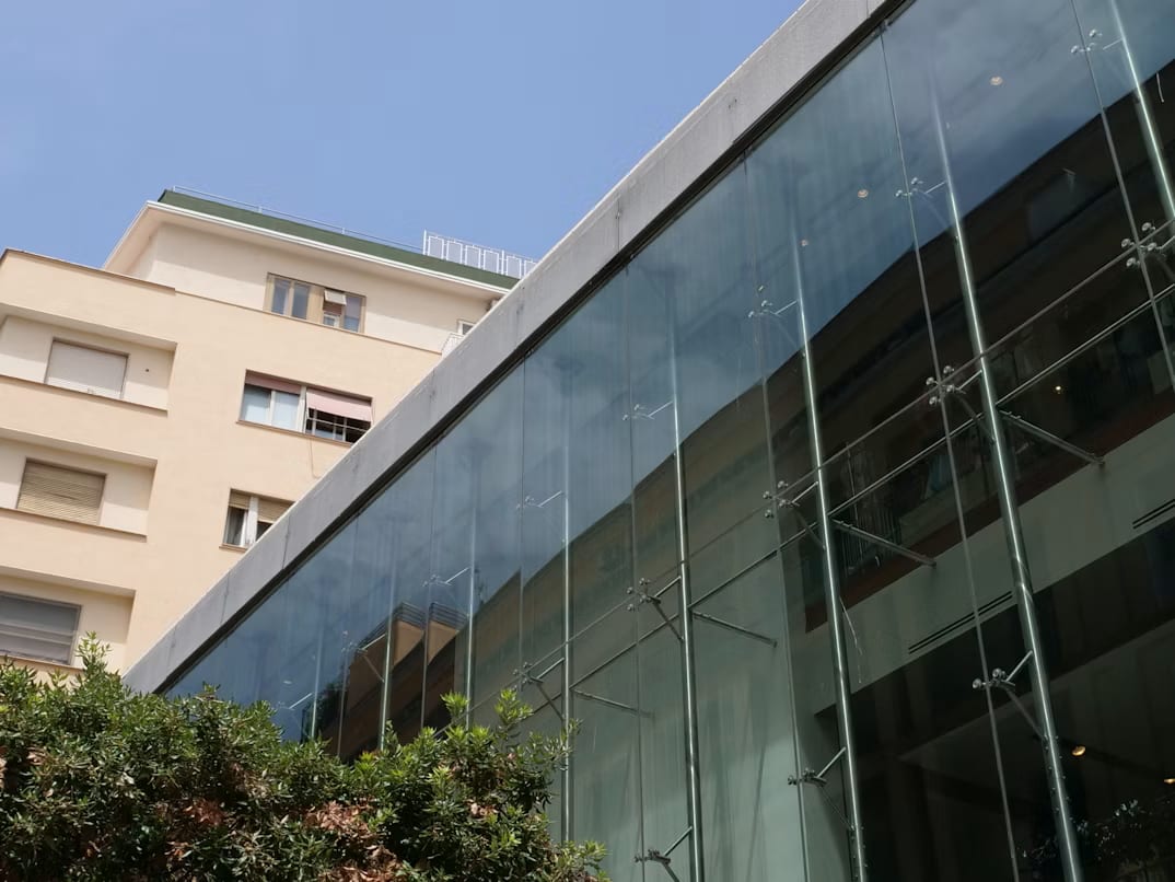 Spider Glazing & Glass Facade Systems — 6